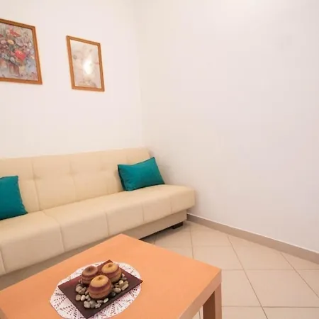 Fuer 4 Personen 1 Kind Ca 65 M In Novigrad, Adriakueste Kroatien Westkueste Von Istrien Apartment *