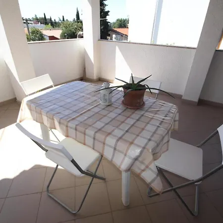 Apartment Fuer 4 Personen 1 Kind Ca 65 M In Novigrad, Adriakueste Kroatien Westkueste Von Istrien *