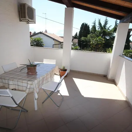 Fuer 4 Personen 1 Kind Ca 65 M In Novigrad, Adriakueste Kroatien Westkueste Von Istrien *